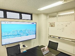 株式会社プレシジョンの会議室写真