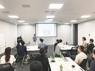 株式会社プレシジョンの会議室写真